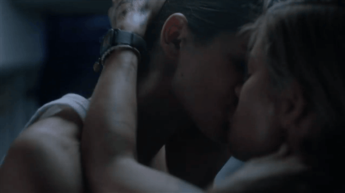 Brooke Satchwell+Tahlee Fereday, Triple Oh!