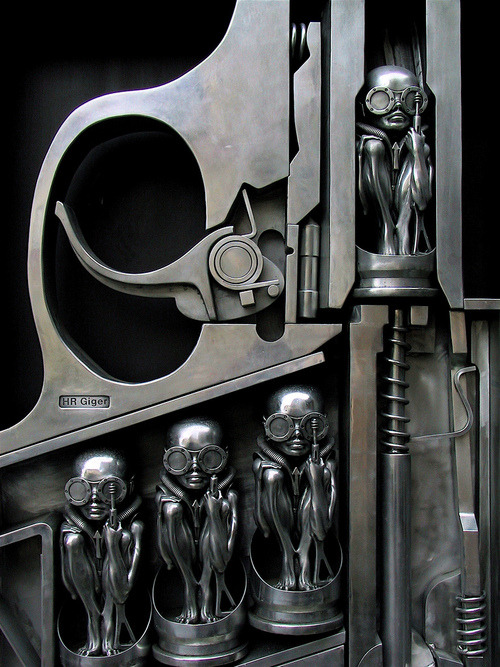 lospaziobianco:  R.I.P. H.R. Giger 