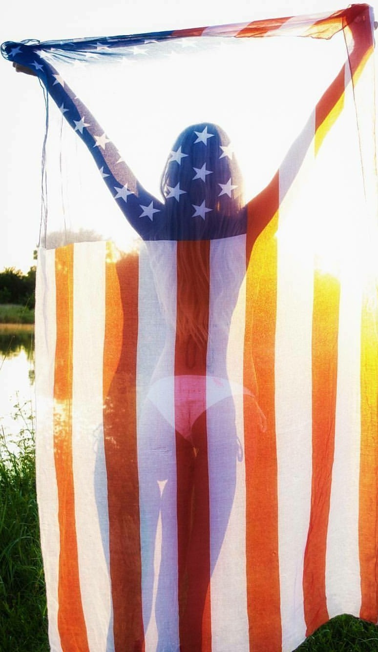cheating-wife-lisa: onehornywoman:  Good Morning 4th of July! 🇺🇸  God bless