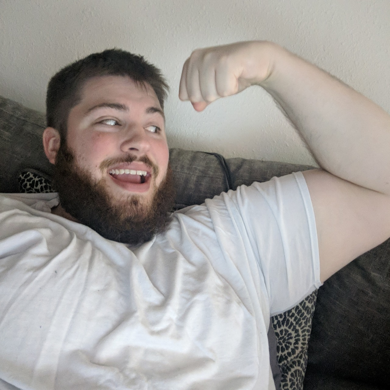 imthehuggernaut:  Tumblr had complained about not seeing my teeth so there they are.