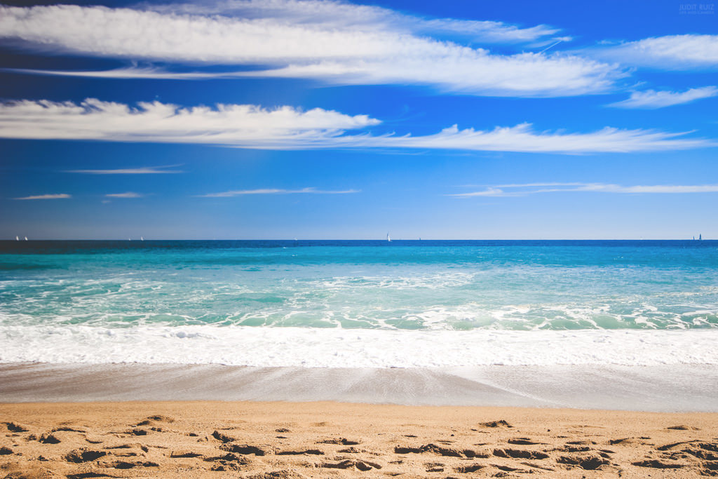 sitoutside:   feels like paradise   by  life-and-camera  