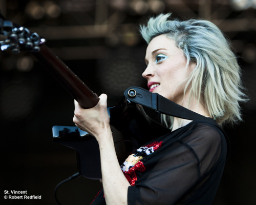 eleonora-goescrazy:  Glorious Annie is glorious! Austin City Limits Festival 2014. by: Robert Redfield for undertheradarmag 