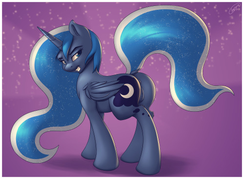 skipsy:  The princess of the night loves to show off her full moon~ 