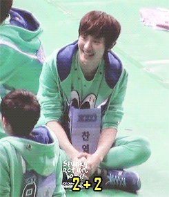 baekaid-o:  Chanyeol trolling fans 