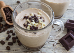 lustingfood:  BAILEYS THICK AND CREAMY ICED