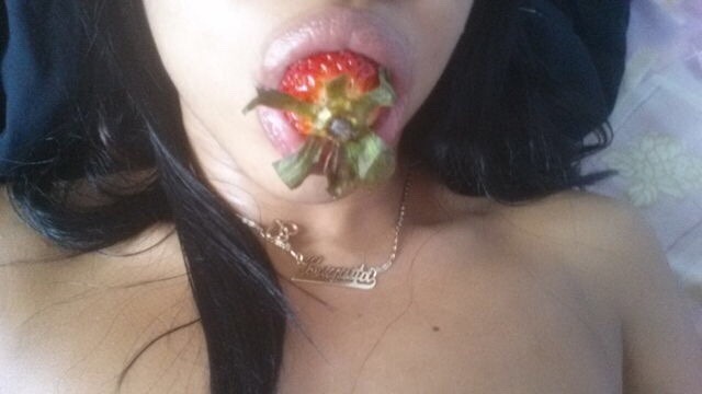 pussyconnoisseur6996:Dessert 🍓
