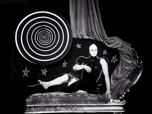 dialnfornoir:  Le Sang d’un Poète/ The Blood of a Poet  (1930) 