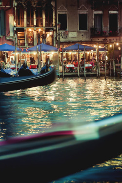 italian-luxury:  Venice Nightlife | Photographer