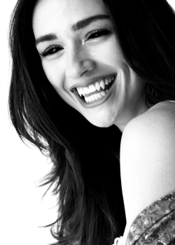 fuckyeahdemonedits:  Crystal Reed