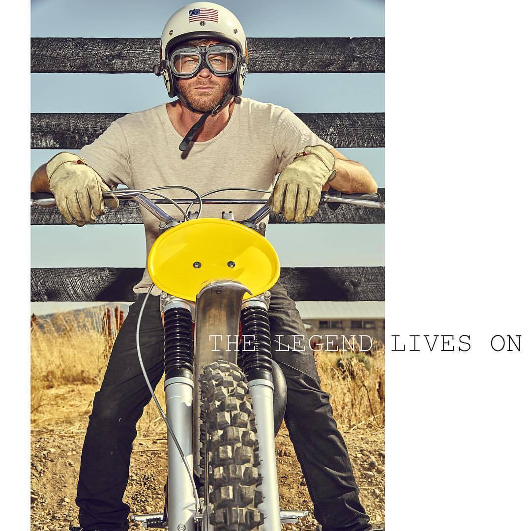 THE LEGEND LIVES ON - read about Steve McQueen’s first @husqvarnamotorcyclesusa on @ironandair shot for @blacksmith_garage (link in bio)
📷 @stanevansphoto
.
.
.
.
.
.
#stevemcqueen #stanevansphoto #motorcycles #vintagebikes #husky #husqvarna...