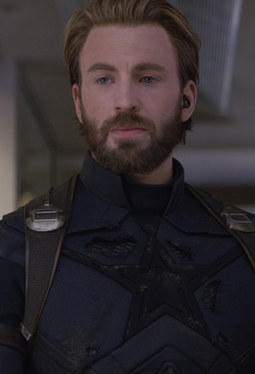 a7estrellas:Chris Evans as Steve Rogers Avengers: Infinity War (2018) dir Joe and Anthony Russohe’s 