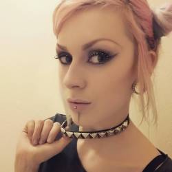 lilith-lawless:  I finally found my vertical labret spike ♡ #gothgoth #alternative #altgirl #gothgirl #piercings #makeup #mua #pinkhair #cheekbones #altmodel #altfashion #illamasqua #inglot #lilithlawless