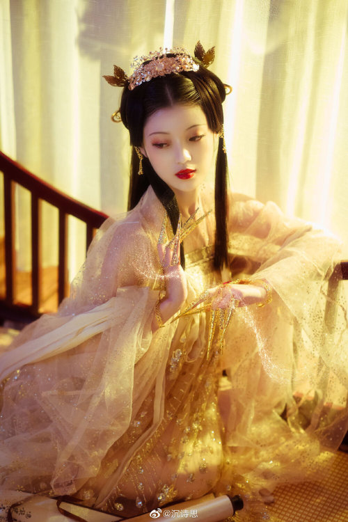 hanfugallery:chinese hanfu &amp; hairstyles &amp; makeup