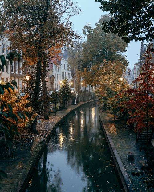 dixt:    utrecht, the netherlands ⋅ ph.