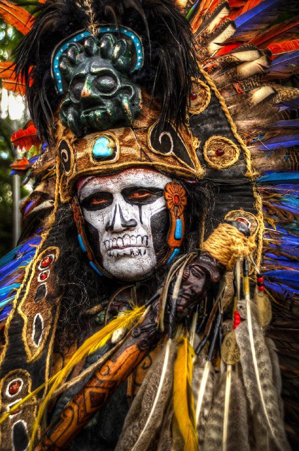cazadordementes:    Reminiscencias de nuestro pasado prehispánico aún presentes