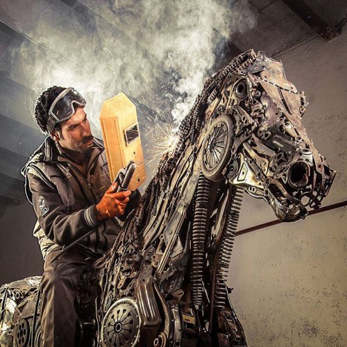 uggly: Superb Animal Sculptures Made From Scrap Metal By Hasan Novrozi If a steampunk gentleman was 