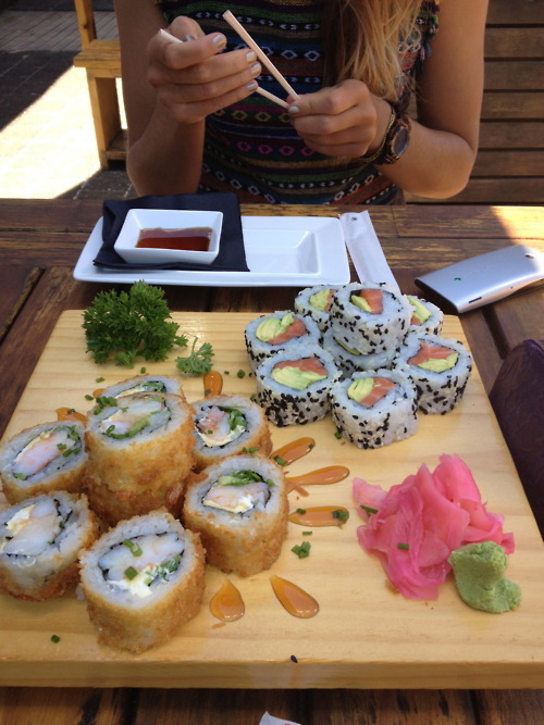 foodluxury:  Love Food? This blog is for you. 