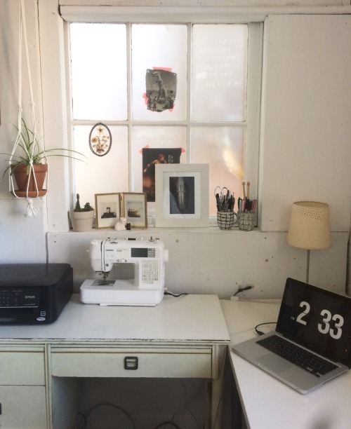 lindsaybottos: i cleaned and rearranged my room for fall, it feels so good 