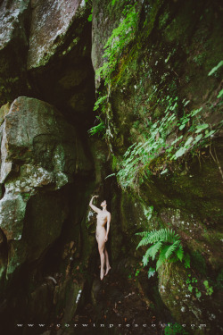 corwinprescott:      “Into The Wild”Daniel Boone National Forest, Ky 2015Corwin Prescott - Nicole Vaunt - See the entire set on Zivity    