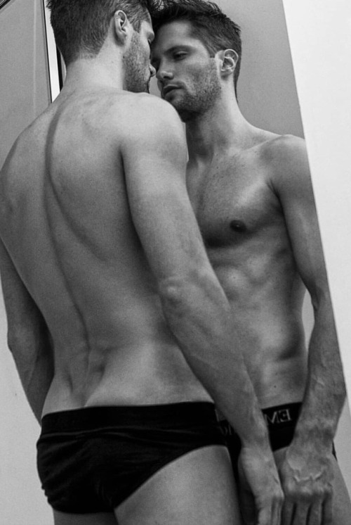 fantasists: Elia Cometti by Leonardo Corredor