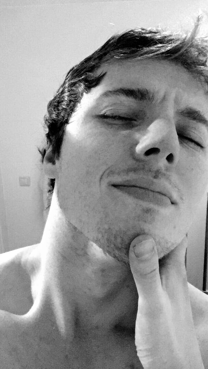 calellon:  i don’t grow any more facial hair than this and i cba to shave every