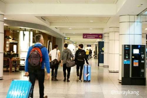 tomhollandnews:Tom with Harry and Sam at the Montreal airport today. (x)