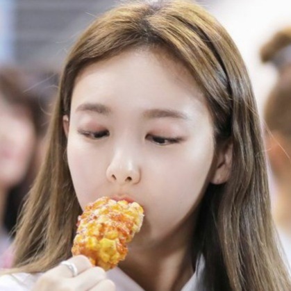 Nayeon Moodboard
