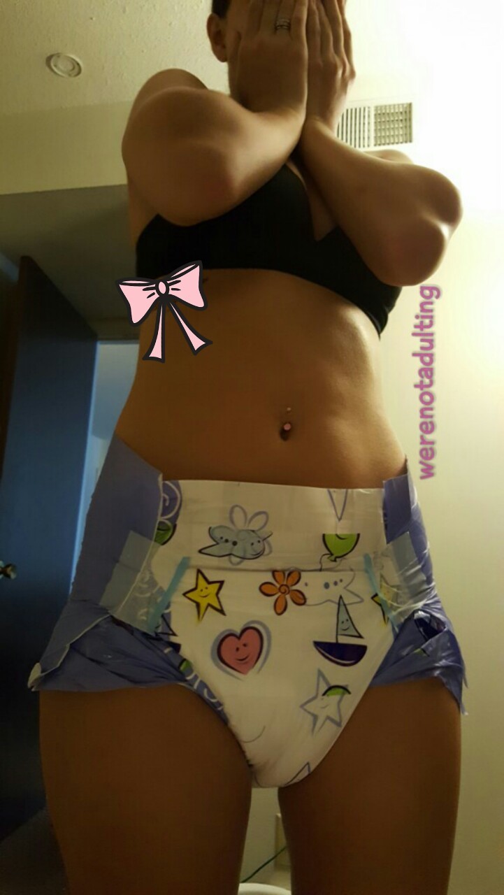 werenotadulting:  Cutie in Cushies