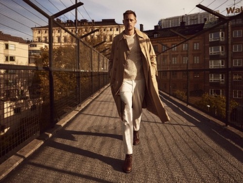 hommedlx:deluxenews // Alexander Skarsgård Fronts Clarks Fall 2019 Campaign