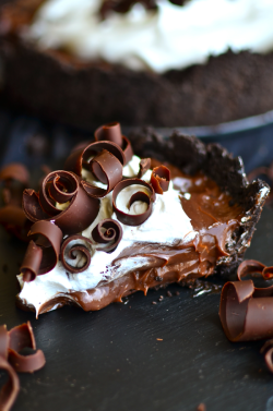 do-not-touch-my-food:  Chocolate Pie