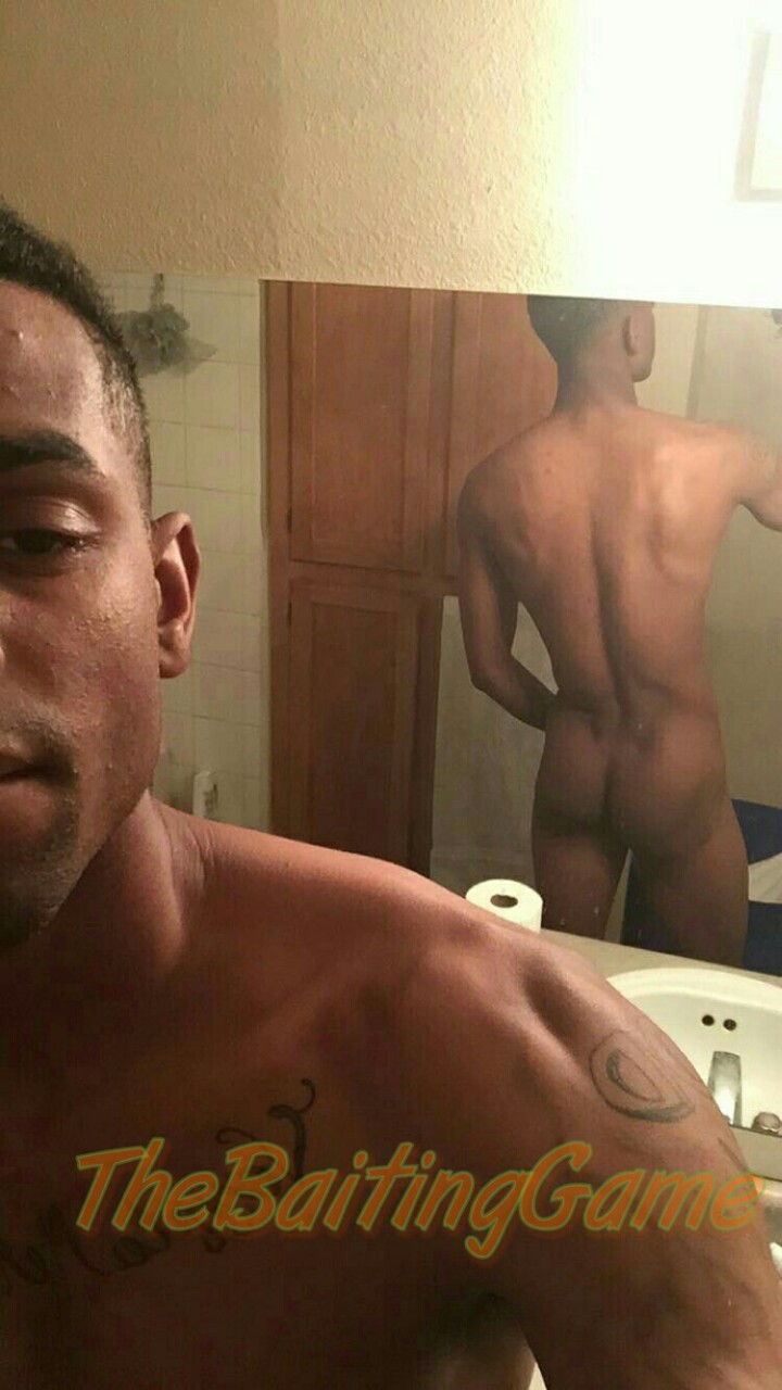 thebaitinggame:  Army boy 💪👅  Reblog