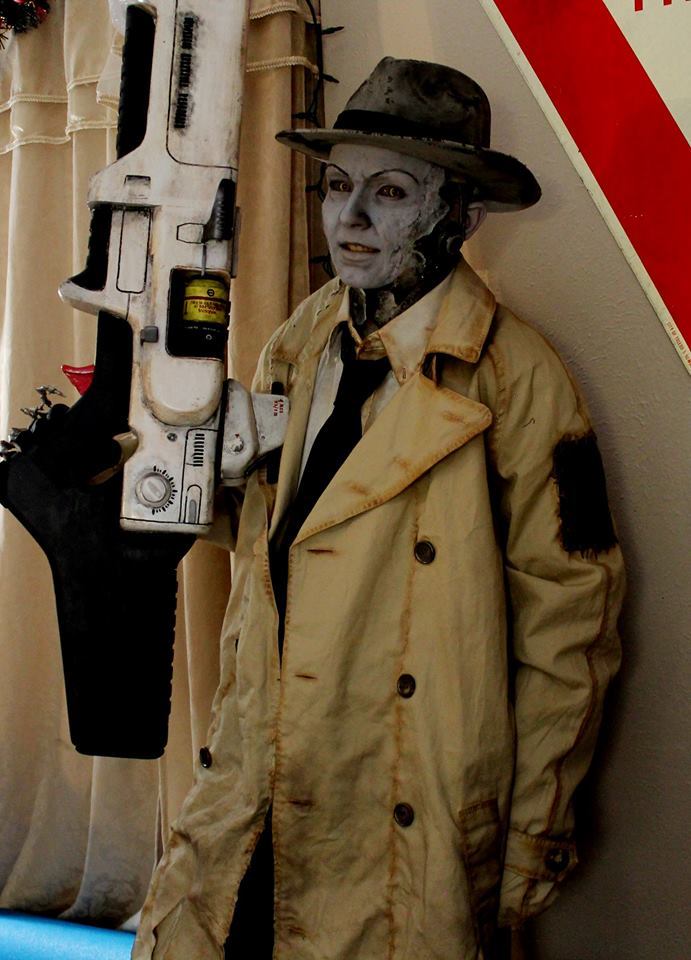 nerdy-king-of-hell:  theomeganerd:  Fallout 4 - Nick Valentine Cosplay by Arcanum