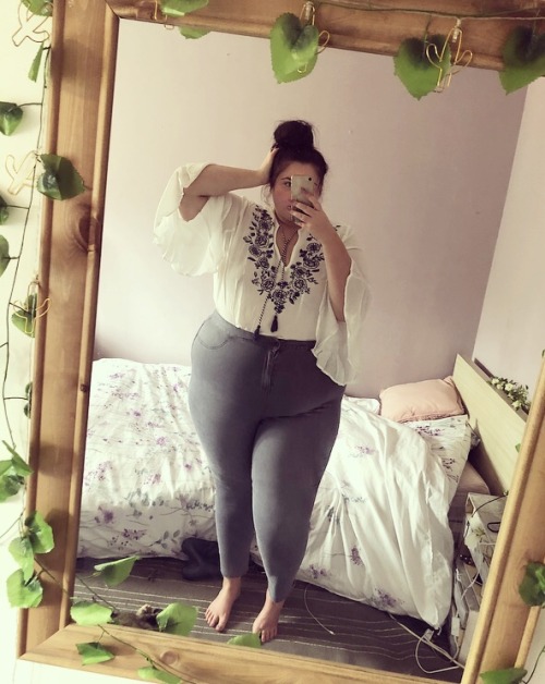 Porn that-fatt-girl:  This top came and it does photos
