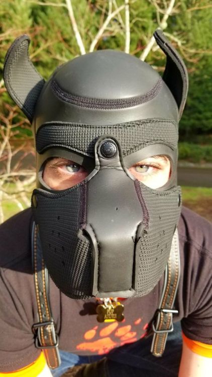 Love these shots and the custom texture neoprene hood looks amazing. http://glink.me/customneo