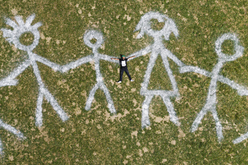 Aerial Views of Switzerland Capture Saype’s Massive Artwork Painted on the Alpine TerrainFrench arti