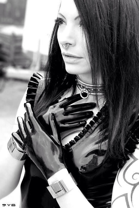 ladyinlatex:  Lovely xxx