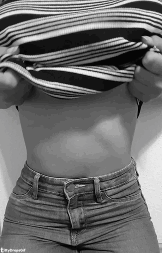 tittydropsgif: intimate-me    Kik anothersexaddict