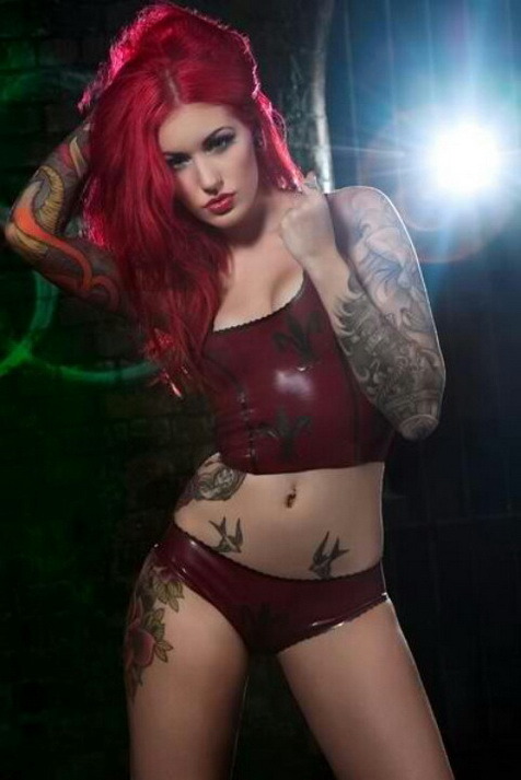 alt-dolls:  Alternative girl http://alt-dolls.tumblr.com/