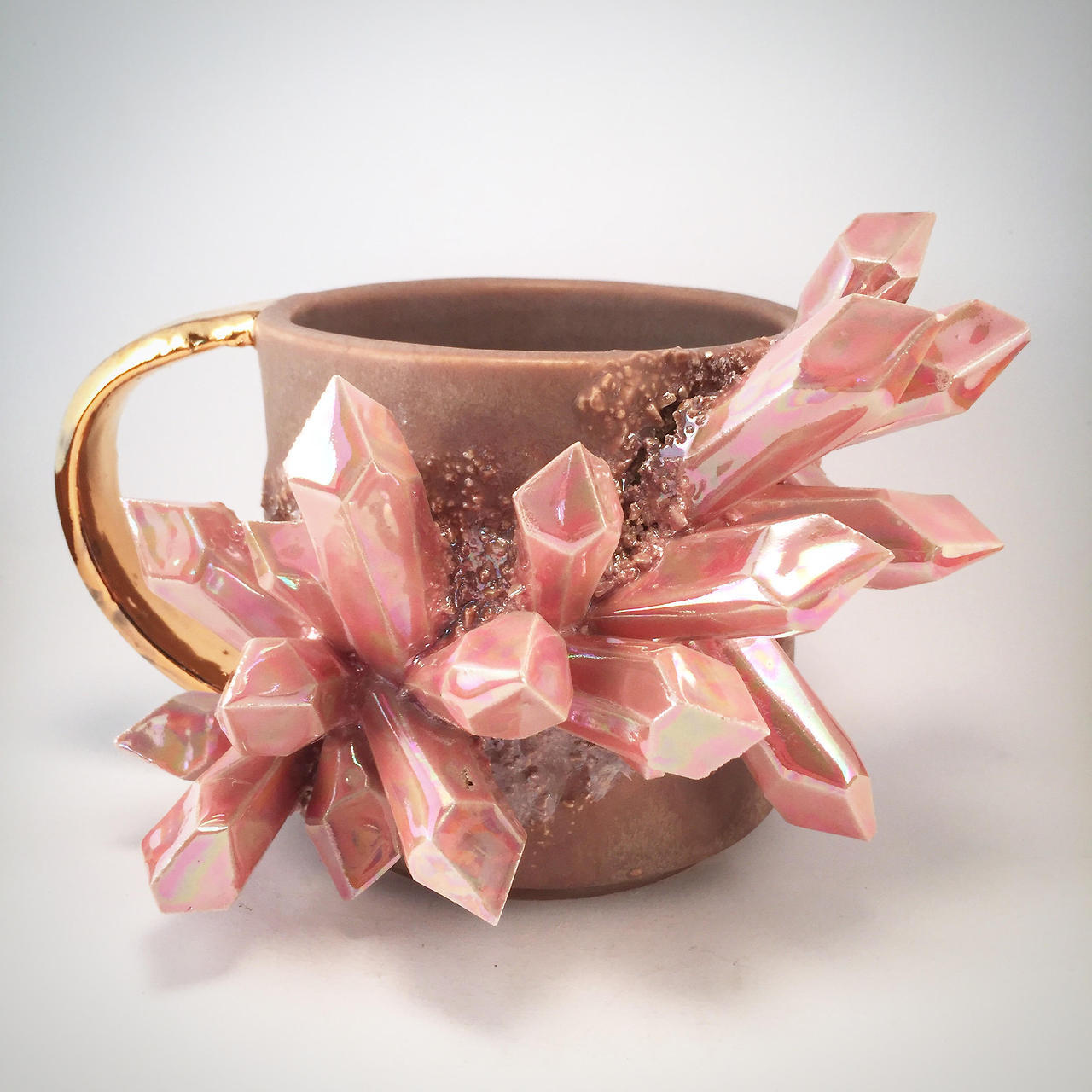 culturenlifestyle: New Exquisite Ceramics Grow Stunning Crystals  Collin Lynch from