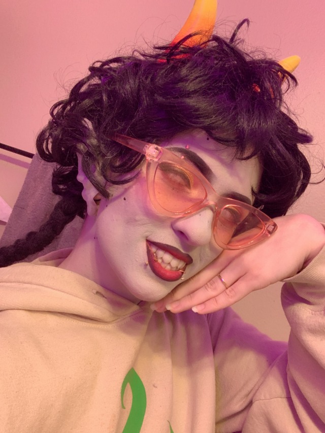 Meenah!!! 💞💞💞
Finally tried out my new facepaint from sunsetmakeup i like it! 
I have more detailed review on my tiktok