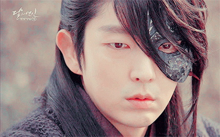 kdrama-jazz:  “He sure looks innocent from behind. He actually looks lonely”