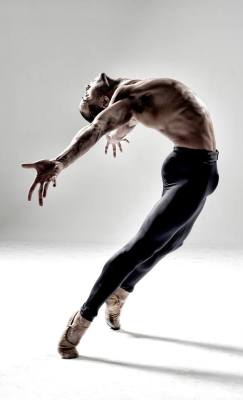 okiesmen:   Dancer: Sebastian Serra Photo