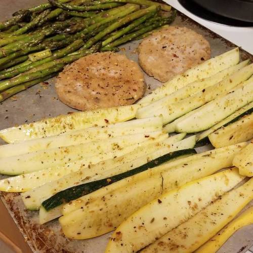 Late post! Lunch was bomb! Mahi patties with squash, zucchini...