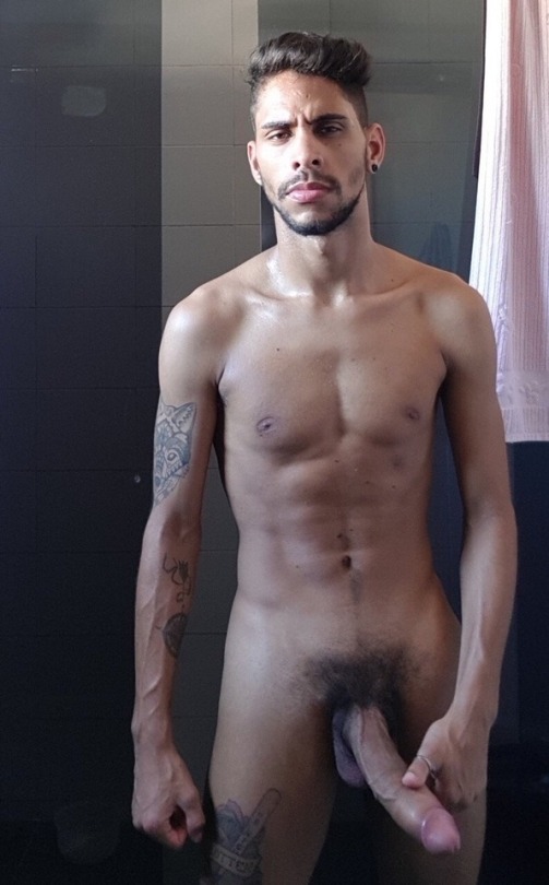 wetdude50:  sweatyprofessorturtledragon:    With over 25,000 followers, posting 250 reblogs a day. Also on twitter as @wetdude49 also on KIK as wetdude44 follow me as tumblr won’t stop me from posting porn.