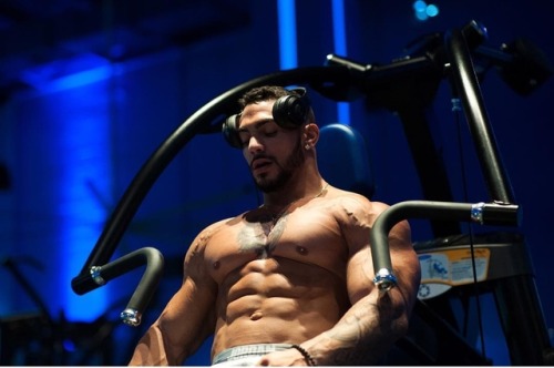 bodybuilers4worship:  dafyddbach:  The inimitable Tristen Escolastico.  For more muscle hunkery follow @dafyddbach  Cash funded alpha totally by fags