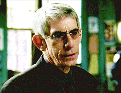 lanaprrilla:  tv show meme  [1/5] Male Characters      ↳ John Munch (Law&amp;