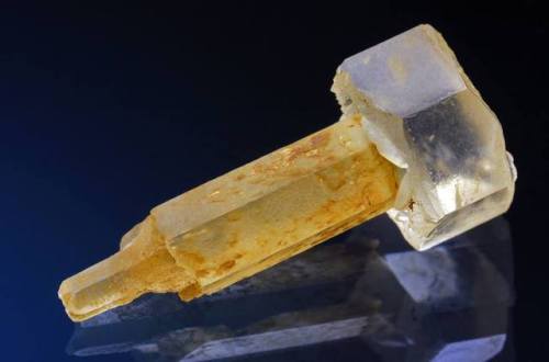 geologyin-blog: Calcite scepter (3 generations) - 2.2 x 1 cm - Russia - Dal'negorsk - Nikolaevskiy M