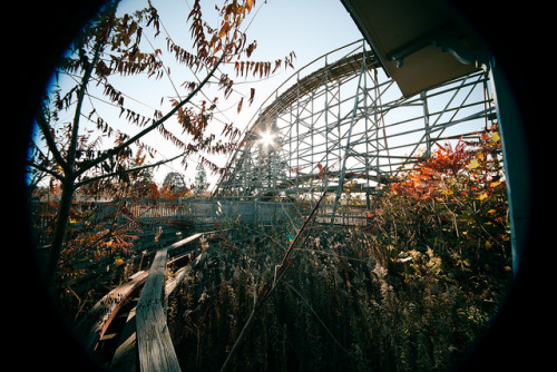 Geneva Pond Amusement Park on Flickr.www.flickr.com/photos/shannxn/