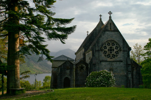 churchcrawler:   	Glenfinnan church by Janelle    	Via Flickr: 	One of the most beautiful spots I know of in Scotland, Glenfinnan church overlooks Loch Shiel along the Road to the Isles.    I would so love to see this is person.1) it’s beautiful