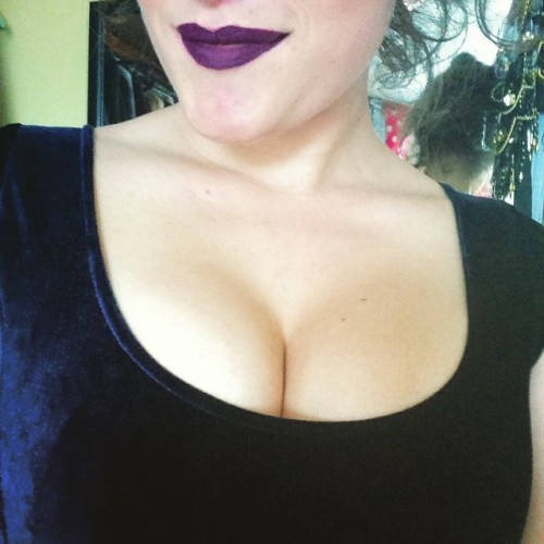 Hi ✋ #selfie #lips #limecrime #blackmilkclothing #sharkie #velvet